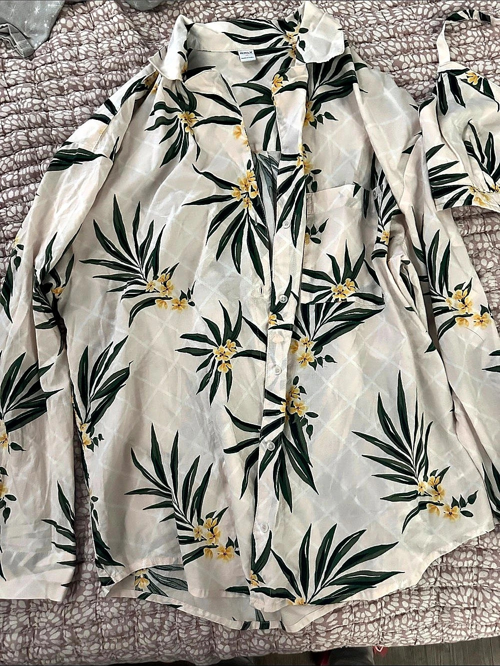 Old Navy Floral 3-piece Topical Lounge Set in Cream & Green
